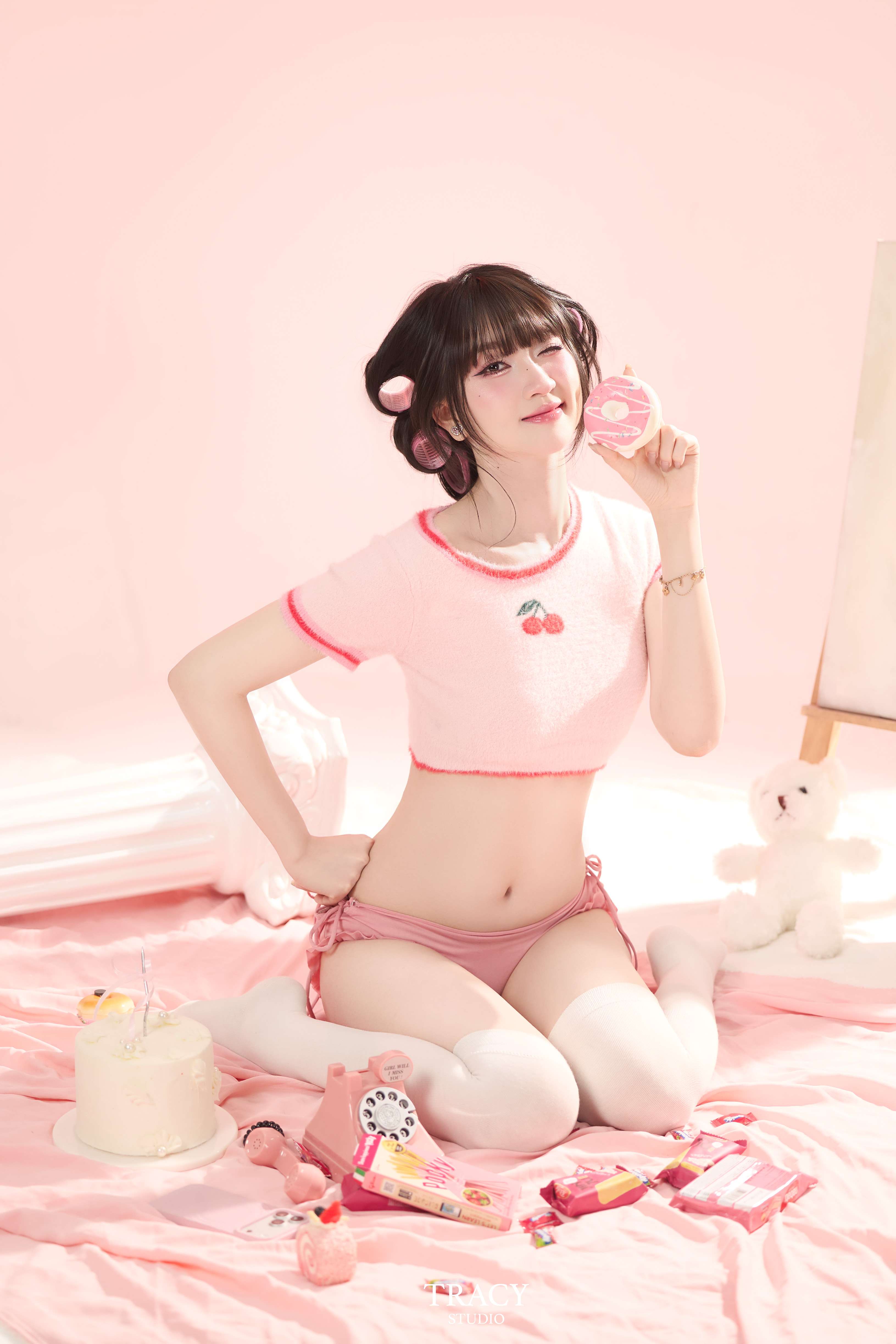 frontend/img/gallery/concept-sinh-nhat/tracy-studio-chup-concept-birthday-pink (5).jpg